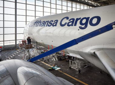 2023-02-03_AeroSHARK_1st-777F-cargo-flight_Copyright_Lufthansa-Cargo (1)