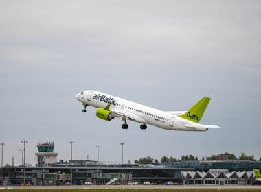 airbaltic_a220-3.jpg