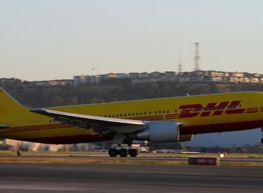 dhl_boeing_767_aircraft_landing.jpg