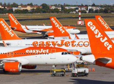 easyJet Airbus A320 airplanes