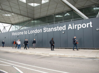 stansted_airport_to_hold_job_fair.jpg